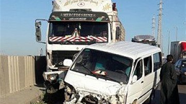 بالأسماء.. مصرع 6 وإصابة 5 آخرين بحادث تصادم في النزهة بالأسماء.. مصرع 6 وإصابة 5 آخرين بحادث تصادم في النزهة