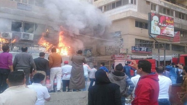 عاجل.. حريق هائل بأحد العمارات بمنطقة فيصل عاجل.. حريق هائل بأحد العمارات بمنطقة فيصل