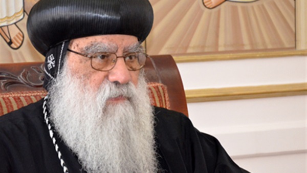 مطران البحيرة يجرى عملية جراحية لتركيب قسطرة للقلب