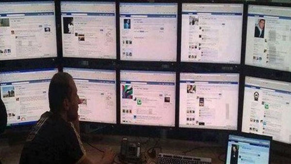 القبض على «موظف» لتهديده سيدات بصور «عارية» على «فيس بوك» ببني سويف
