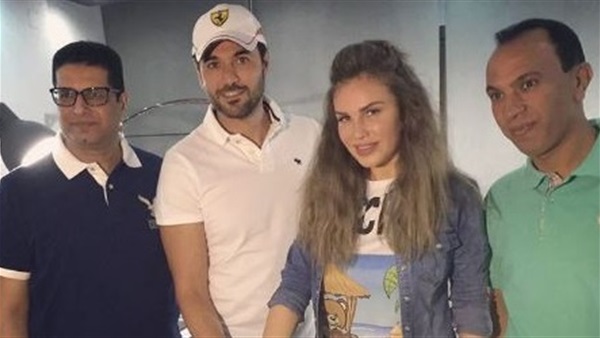 بالصور.. أسرة مسلسل «تورا بورا» تحتفل ببدء التسجيل بالصور.. أسرة مسلسل «تورا بورا» تحتفل ببدء التسجيل