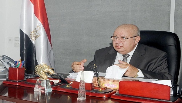 إنذار على يد محضر لوزير الصناعة لـ«عرقلته الاستثمار» في مصر إنذار على يد محضر لوزير الصناعة لـ«عرقلته الاستثمار» في مصر