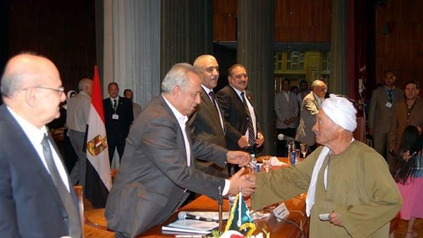 بالصور.. محافظ الشرقية: عمال مصر هم «القوى الضاربة» بالصور.. محافظ الشرقية: عمال مصر هم «القوى الضاربة»