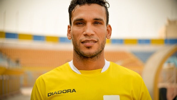 نجم الأسماعيلي السابق يوقع رسمياً للزمالك نجم الأسماعيلي السابق يوقع رسمياً للزمالك