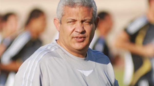 حلمي يقلص مدة مران الزمالك بسبب «الجو» حلمي يقلص مدة مران الزمالك بسبب «الجو»