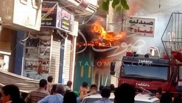 النيران تشعل محافظة الدقهلية.. 8 حرائق متفرقة بالقرى والمدن.. بدأت فى شون لـ«خزين بطاطس» بمركز طلخا.. أفران الأسماك تزيد اللهب بمدينة منية النصر.. وإختناق 20 مدنى وتفحم مواشى «بنى عبيد» النيران تشعل محافظة الدقهلية.. 8 حرائق متفرقة بالقرى والمدن.. بدأت فى شون لـ«خزين بطاطس» بمركز طلخا.. أفران الأسماك تزيد اللهب بمدينة منية النصر.. وإختناق 20 مدنى وتفحم مواشى «بنى عبيد»