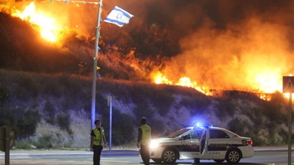 140 سيارة إطفاء تفشل فى إخماد حرائق بإسرائيل