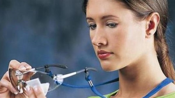 المناديل الورقية ليست مناسبة لتنظيف النظارات الرياضية