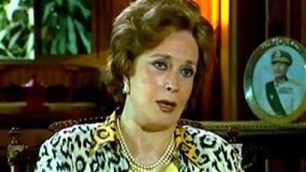 جيهان السادات تكشف حقيقة مشاركة «مبارك» فى اغتيال زوجها