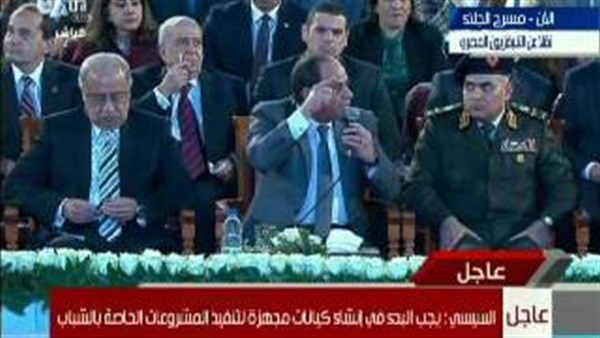 بالفيديو..كلاكيت ثالث مرة.. «السيسي يعنف الوزراء أمام الشعب»..تأخر تركيب عدادات «المناطق السكنية الحديثة» يثير غضبه بافتتاح محطة «أسيوط»..طريق السويس يضع الوزير في مأزق..وتعنيف وزير الداخلية الأبرز