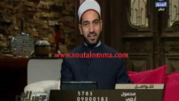 بالفيديو.. متصل يحرج سالم عبد الجليل: «علي جمعة بيلخبط الناس»