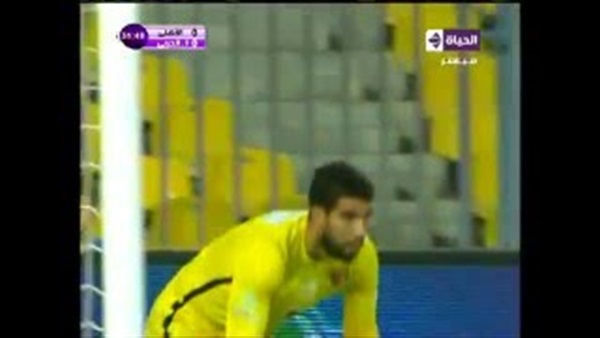 بالفيديو..شاهد خطأ إكرامي الكارثي فى مباراة الأهلي والإنتاج الحربي بالفيديو..شاهد خطأ إكرامي الكارثي فى مباراة الأهلي والإنتاج الحربي