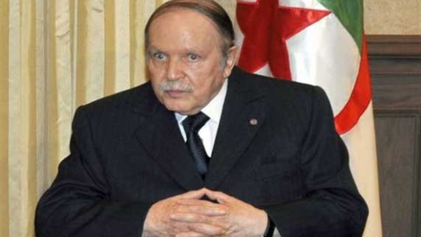 الرئيس الصربى يقلد بوتفليقة وسام جمهورية صربيا الرئيس الصربى يقلد بوتفليقة وسام جمهورية صربيا
