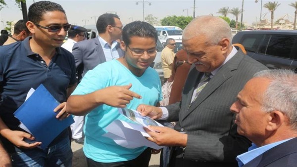 محافظ السويس يتفقد أعمال إنشاء اللوحة الجدارية بالكورنيش الجديد محافظ السويس يتفقد أعمال إنشاء اللوحة الجدارية بالكورنيش الجديد