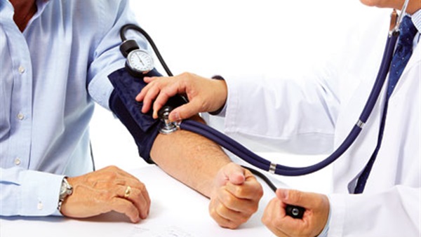 دراسة: ارتفاع ضغط الدم يعجل الإصابة بالخرف