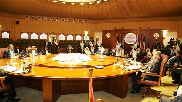 المشاورات اليمنية بالكويت تنهي أسبوعها الرابع على وقع "انسداد تام" المشاورات اليمنية بالكويت تنهي أسبوعها الرابع على وقع "انسداد تام"