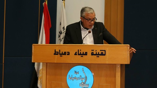 24 سفينه في انتظار اجراءات الدخول لميناء دمياط 