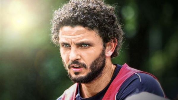 حسام غالى: «هنقطع النور والميه عن صلاح» حسام غالى: «هنقطع النور والميه عن صلاح»