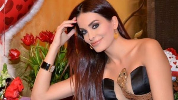 دومينيك حورانى تستعد لتصوير كليب «الليلة دى يا عمدة» دومينيك حورانى تستعد لتصوير كليب «الليلة دى يا عمدة»