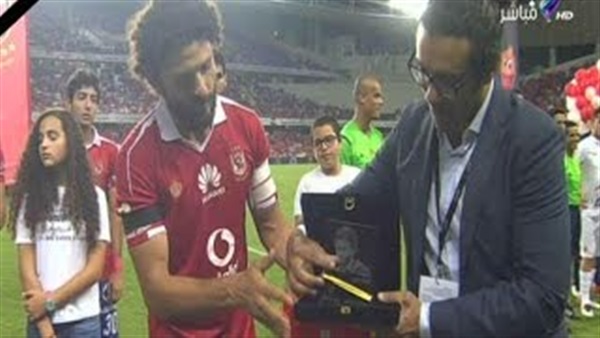 بالفيديو.. عمرو أديب ينفعل علي الهواء: الكنبة رجعت تاني! بالفيديو.. عمرو أديب ينفعل علي الهواء: الكنبة رجعت تاني!