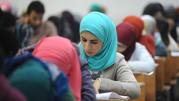 بدء امتحانات كلية آداب الطور فرع جامعة السويس بدء امتحانات كلية آداب الطور فرع جامعة السويس