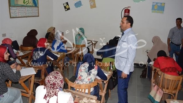 بالصور.. 40 ألف طالب يؤدون امتحانات نهاية العام بجامعة دمنهور بالصور.. 40 ألف طالب يؤدون امتحانات نهاية العام بجامعة دمنهور