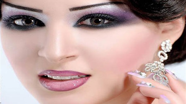 تعرفي على لون المكياج المناسب لدرجة بشرتك