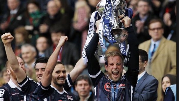 هيبرنيان يتوج بكأس اسكتلندا للمرة الأولى في تاريخه