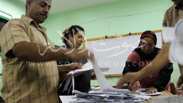 انتهاء لجنة رقم 1 بالدقى: اكتساح عبد الرحيم على بـ 406 أصوات انتهاء لجنة رقم 1 بالدقى: اكتساح عبد الرحيم على بـ 406 أصوات