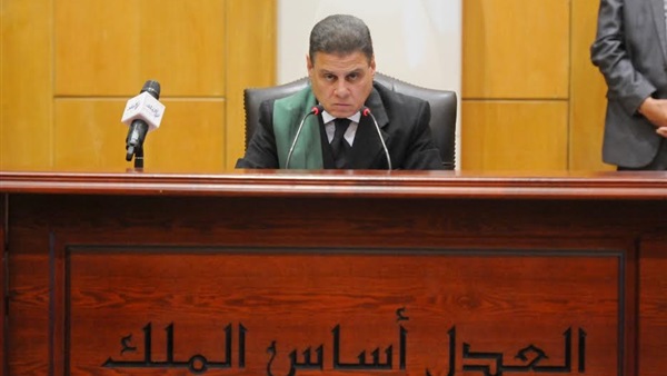 قاضي «خلية المتفجرات» يطلب الإسعاف لشاهدة بعد إعياءها قاضي «خلية المتفجرات» يطلب الإسعاف لشاهدة بعد إعياءها