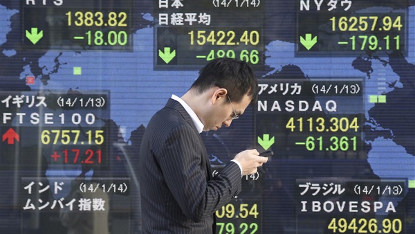 الأسهم اليابانية تنخفض في بداية جلسة التداول