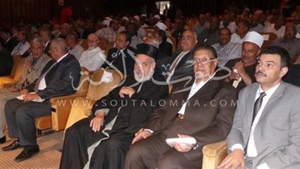 بالصور.. بدء فعاليات تأبين شهداء الطائرة المنكوبة بأسوان بالصور.. بدء فعاليات تأبين شهداء الطائرة المنكوبة بأسوان