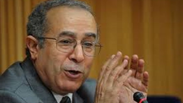 وزير الخارجية الجزائرى يجرى محادثات مع نظيره الموريتانى وزير الخارجية الجزائرى يجرى محادثات مع نظيره الموريتانى