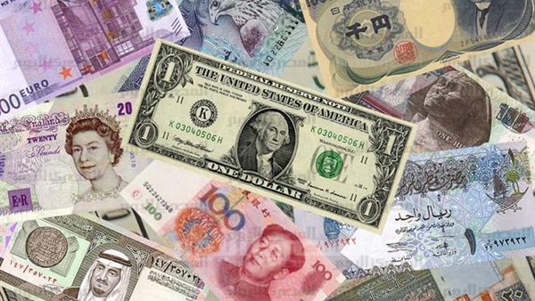 تباين أسعار العملات الأجنبية.. و«الإسترليني» يرتفع 10 قروش