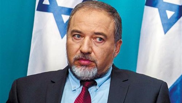 وزير الدفاع الإسرائيلي الجديد ليبرمان يتعهد بإتباع «سياسة متوازنة» وزير الدفاع الإسرائيلي الجديد ليبرمان يتعهد بإتباع «سياسة متوازنة»
