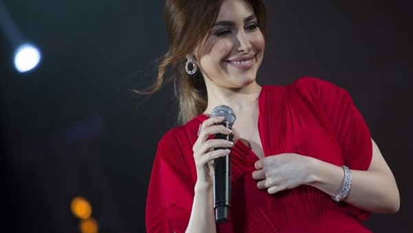 بالصور.. يارا تشعل «موازين» بالأحمر