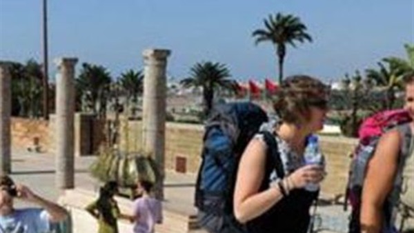صحيفة إسبانية: السياح يقصدون «مدريد» لمعاناة مصر وتونس من الإرهاب صحيفة إسبانية: السياح يقصدون «مدريد» لمعاناة مصر وتونس من الإرهاب
