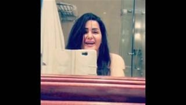 بالفيديو.. سما المصري تثير الجدل بفيديو سيلفي في «الحمام» بالفيديو.. سما المصري تثير الجدل بفيديو سيلفي في «الحمام»
