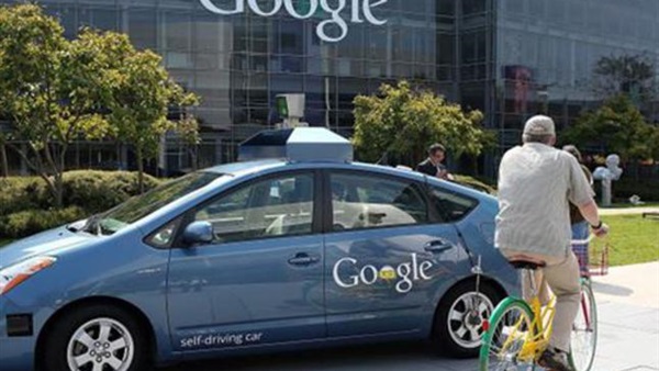 "اللاصق" تقنية غوغل لحماية المشاة من حوادث السيارات