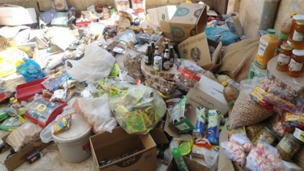 ضبط سلع ومنتجات غذائية فاسدة في حملة تموينية بالإسكندرية ضبط سلع ومنتجات غذائية فاسدة في حملة تموينية بالإسكندرية