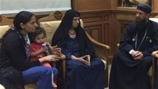 بالفيديو.. محامي «سيدة المنيا» يكشف آخر تفاصيل واقعة تعريتها بالفيديو.. محامي «سيدة المنيا» يكشف آخر تفاصيل واقعة تعريتها