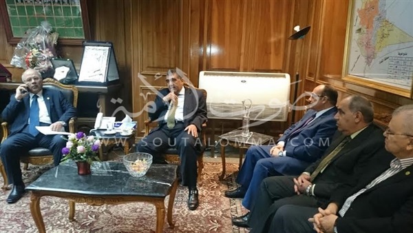 بالصور.. محافظ القليوبية يستقبل وزير قطاع الأعمال بالصور.. محافظ القليوبية يستقبل وزير قطاع الأعمال