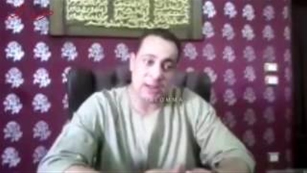 بالفيديو.. عمدة قرية «الفتنة» بالمنيا يفجر مفاجأة حول واقعة «تعرية مسيحية» بالفيديو.. عمدة قرية «الفتنة» بالمنيا يفجر مفاجأة حول واقعة «تعرية مسيحية»