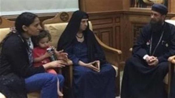 بالفيديو.. عمدة قرية الكرم يفجر مفاجأة: سيدة المنيا اتهمت أشخاص ماتوا منذ 2005