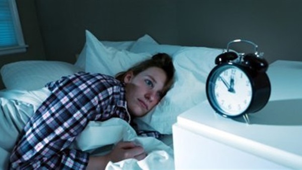 دراسة: الأرق المزمن يزيد الاكتئاب لدى الشابات