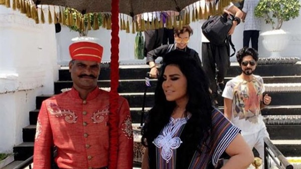 بالصورة.. أحلام تقضي إجازتها في الهند