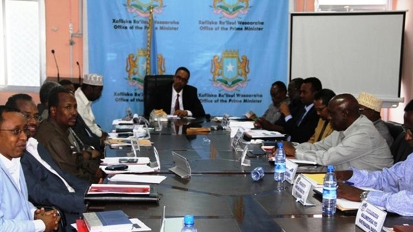 الحكومة الصومالية تتعهد بطرد مسلحي حركة الشباب المتشددة  الحكومة الصومالية تتعهد بطرد مسلحي حركة الشباب المتشددة