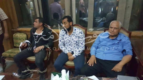 محامو الدقهلية يرفضون تسليم 8 بلطجية للشرطة محامو الدقهلية يرفضون تسليم 8 بلطجية للشرطة