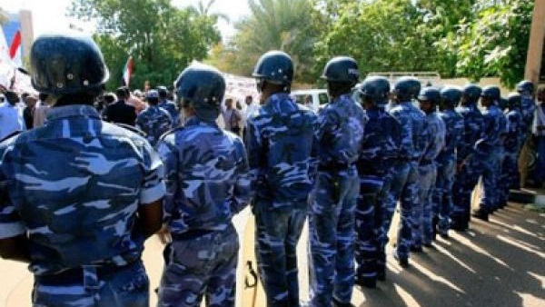 اﻷمن السوداني يلقي القبض على عناصر تهرب الشباب إلى ليبيا