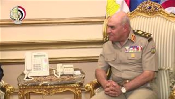 بالفيديو.. لقاء صدقي صبحي مع وزير الدفاع المجري بالفيديو.. لقاء صدقي صبحي مع وزير الدفاع المجري